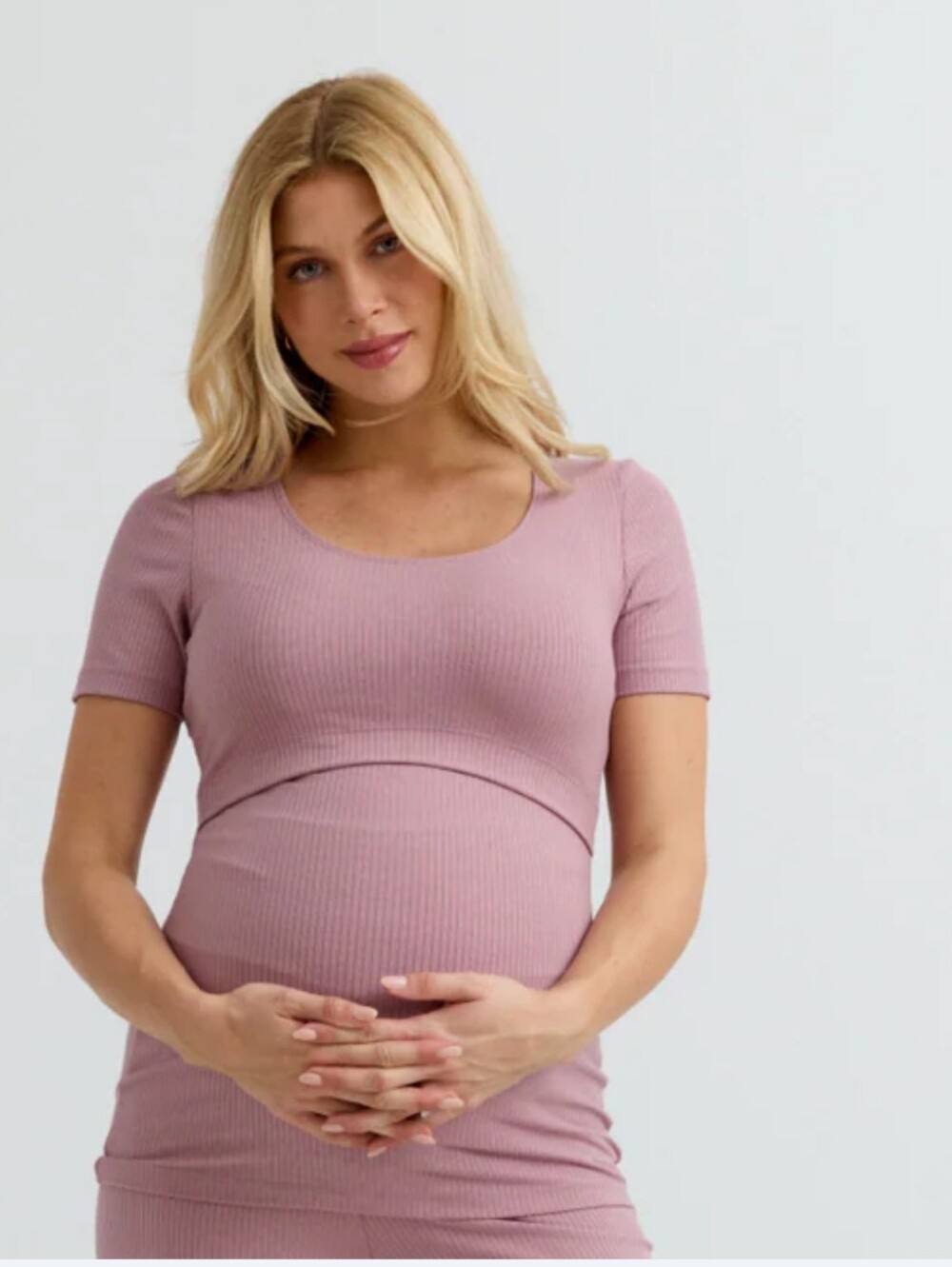 CARRY MATERNITY BAMBOO Ribbed Scoop Neck Maternity Top in Peony size Medium